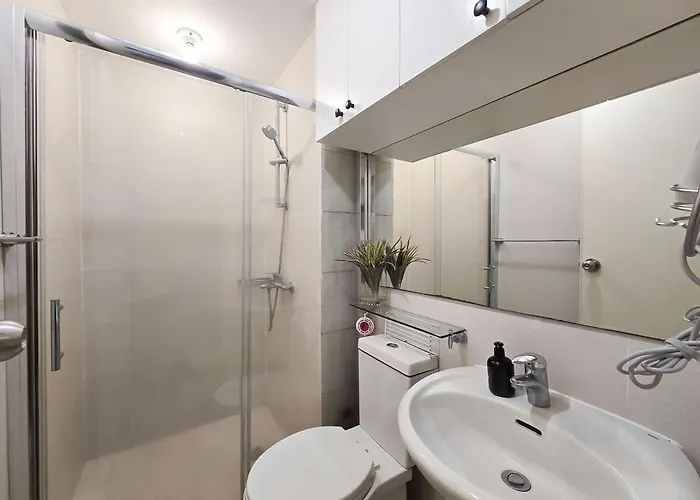 Citispace 1br Condotel At Azure Urban Near Airport #az07a Manila