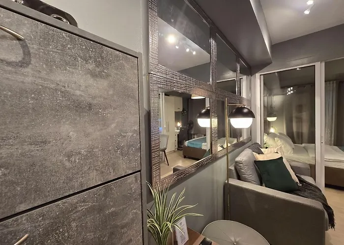 Citispace 1br Condotel At Azure Urban Near Airport #az07a Manila
