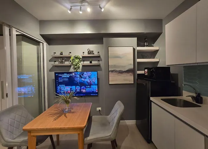 Citispace 1br Condotel At Azure Urban Near Airport #az07a *